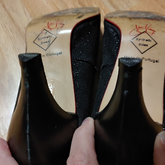 Black sparkly Fluevog pumps - Picture 3 of 5